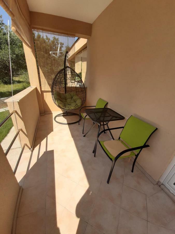 Apartmani Lea Starigrad Paklenica Esterno foto
