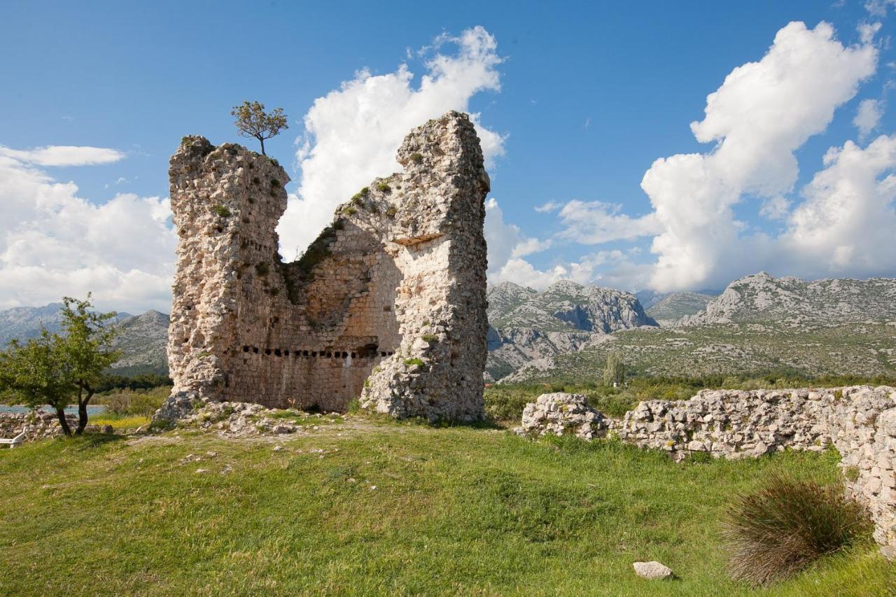 Apartmani Lea Starigrad Paklenica Esterno foto